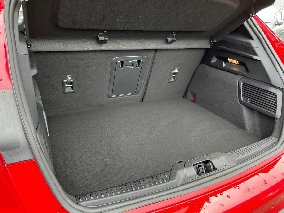 2023-ford-focus-23t-st-hatchback-big-26