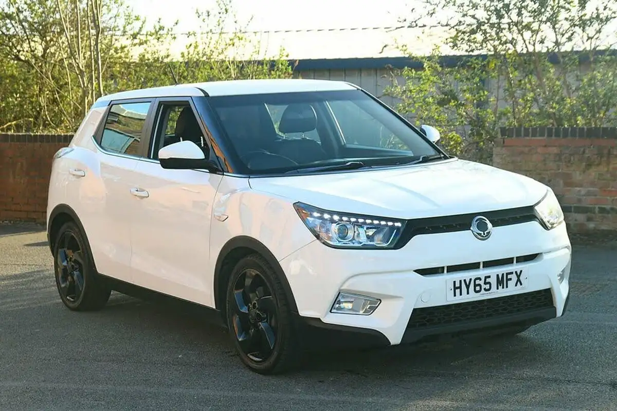 2015-kgm-ssangyong-tivoli-16-ex-big-2
