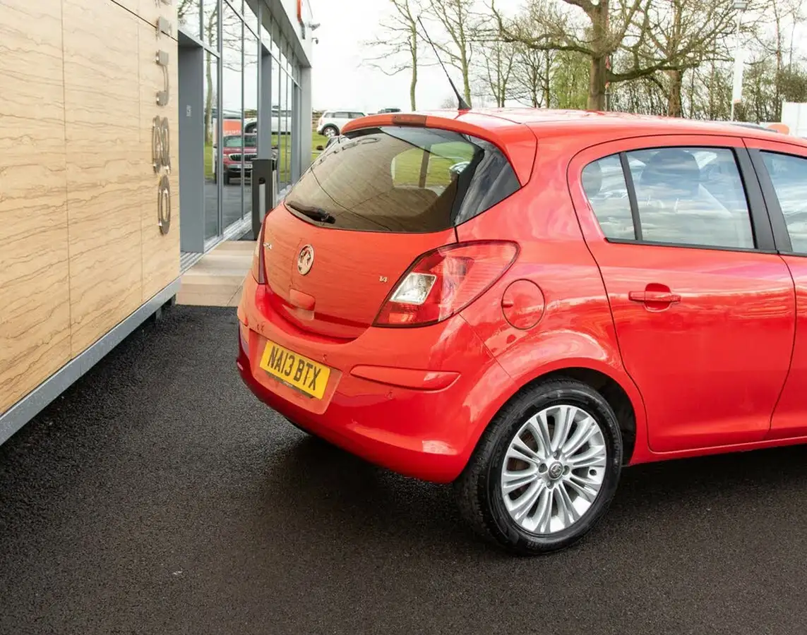 2013-vauxhall-corsa-14-se-100ps-ac-5d-1398cc-auto-big-8