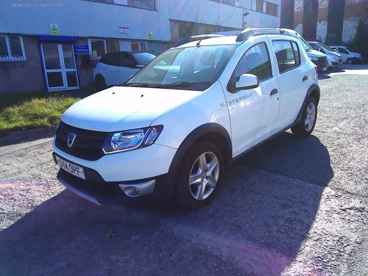 2014-dacia-sandero-stepway-09-ambiance-big-1