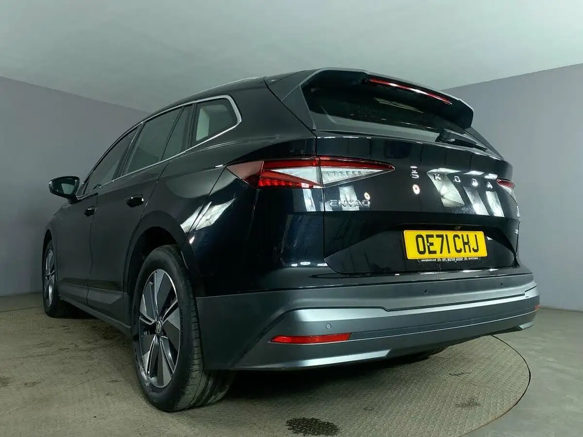 2022-skoda-enyaq-e-80-82-kwh-big-13