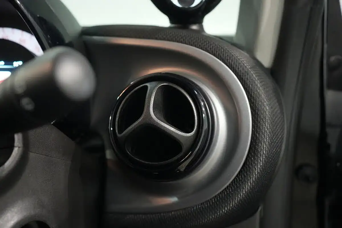 2020-smart-fortwo-eq-pulse-premium-coupe-big-28