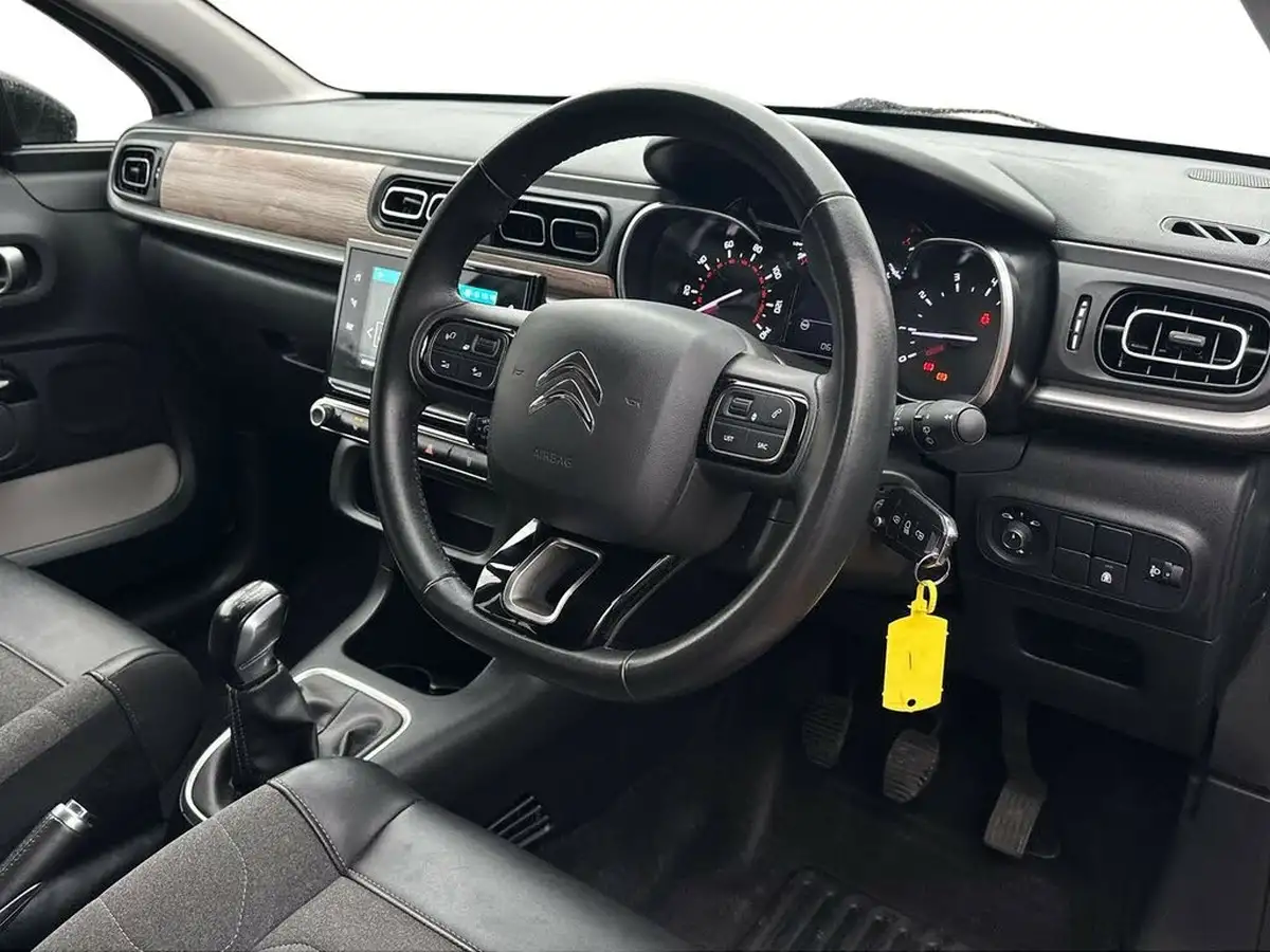2021-citroen-c3-12-puretech-shine-plus-83ps-big-4