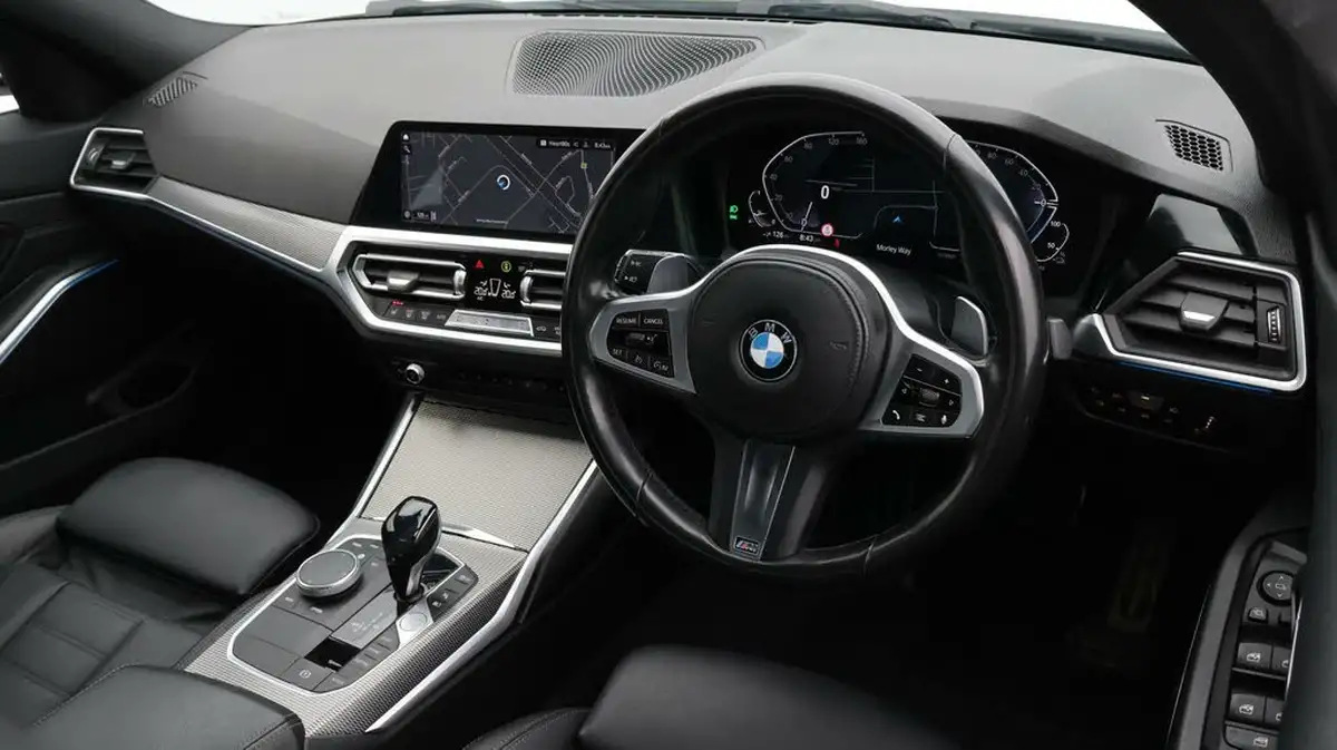 2020-bmw-3-series-20-330e-m-sport-saloon-4d-big-9