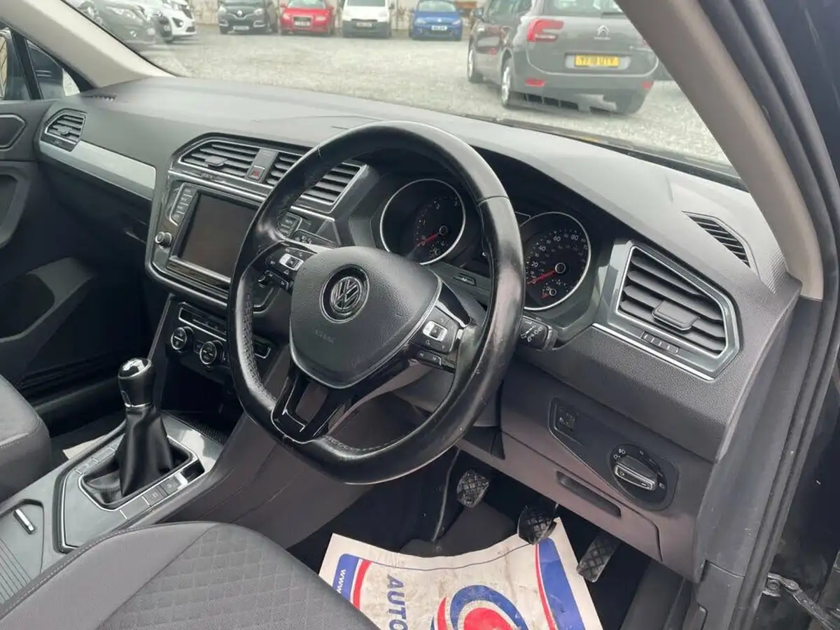2017-volkswagen-tiguan-20tdi-se-150ps-bmtss-big-9