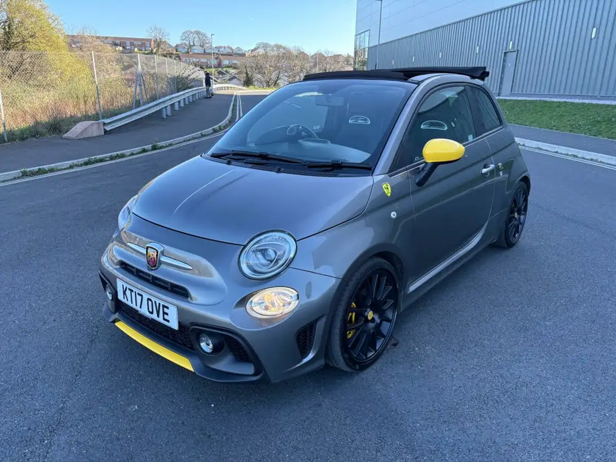 2017-abarth-595c-14-tjet-trofeo-big-35