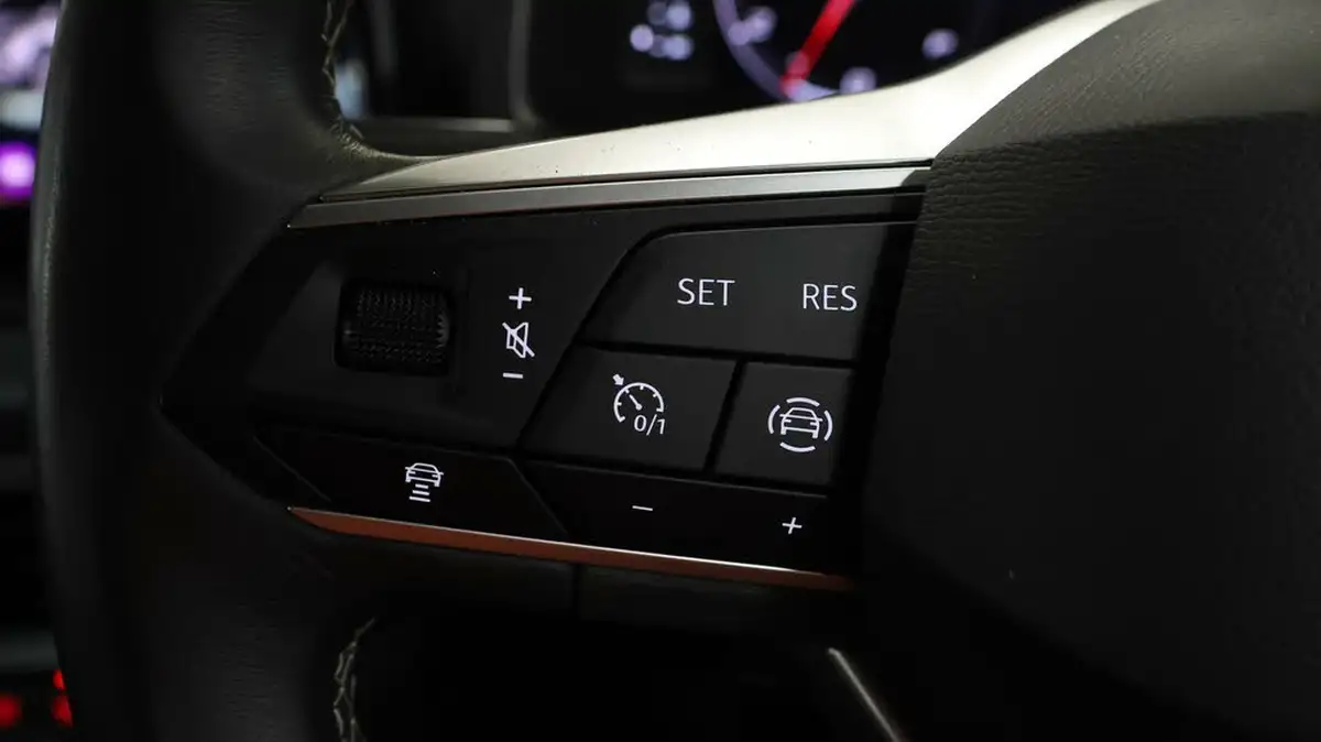 2022-seat-arona-10-tsi-xperience-lux-big-21