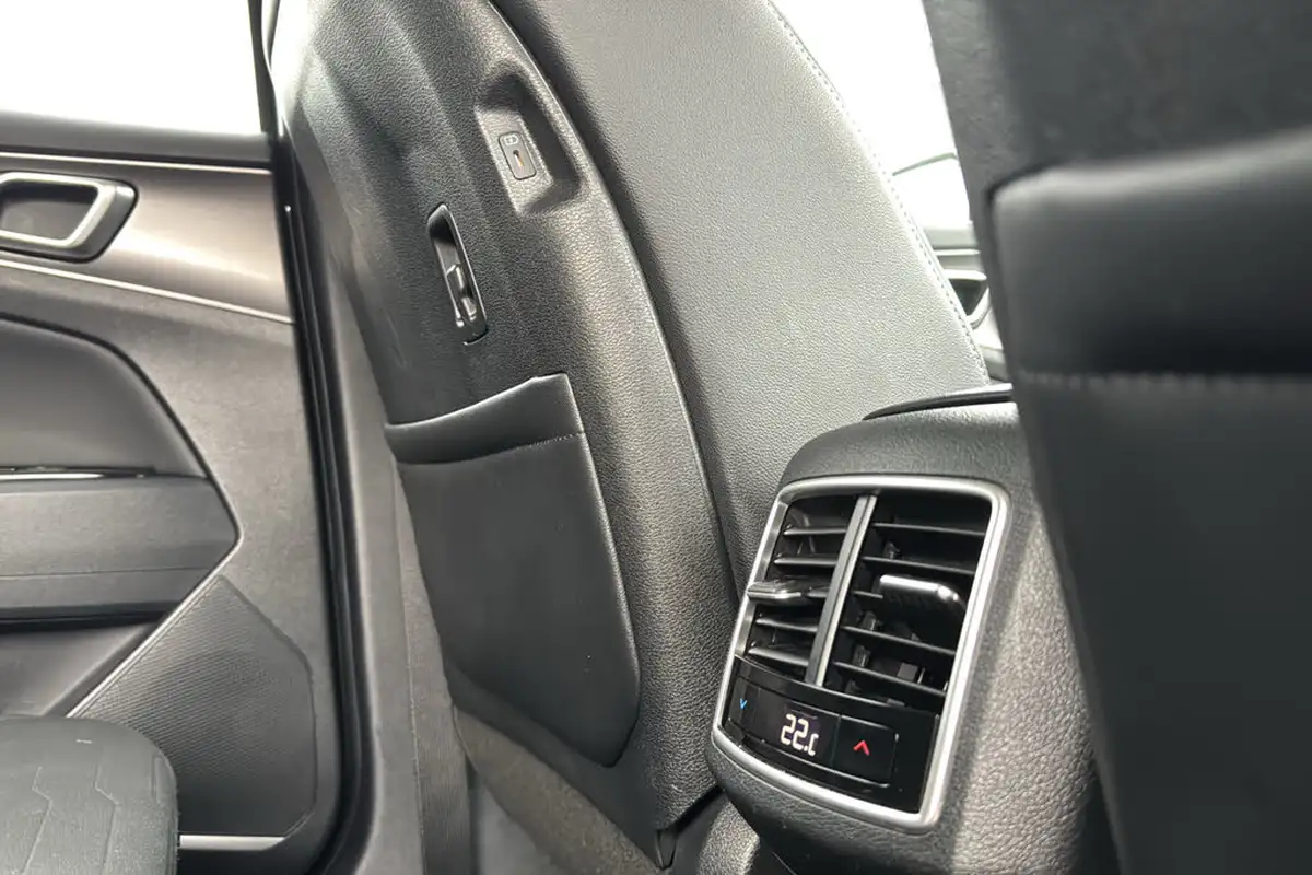 2022-kia-sportage-16-t-gdi-4-226bhp-hev-auto-big-35