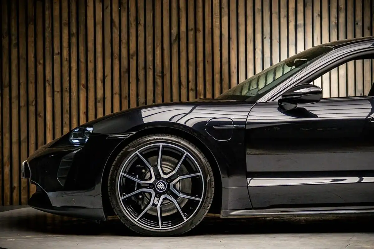 2023-porsche-taycan-e-4s-530ps-big-8