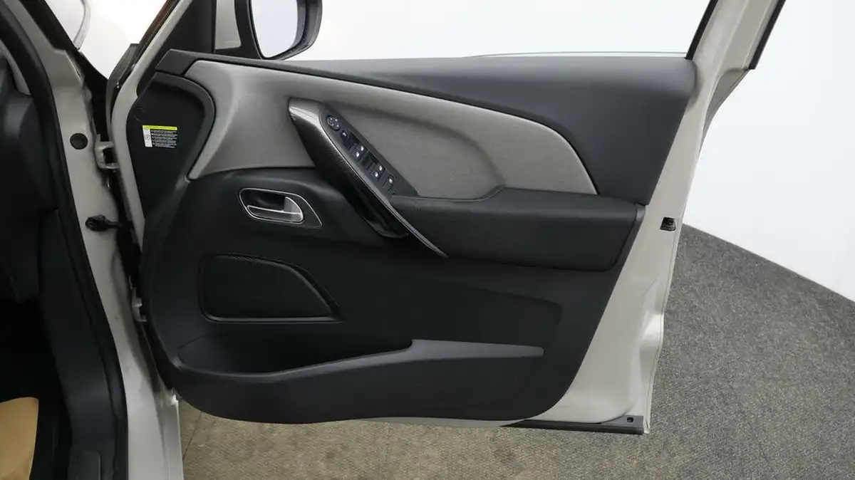 2018-citroen-c4-picasso-16bluehdi-flair-big-14