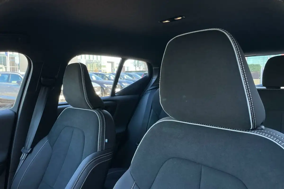 2024-volvo-xc40-20-b4-plus-big-27
