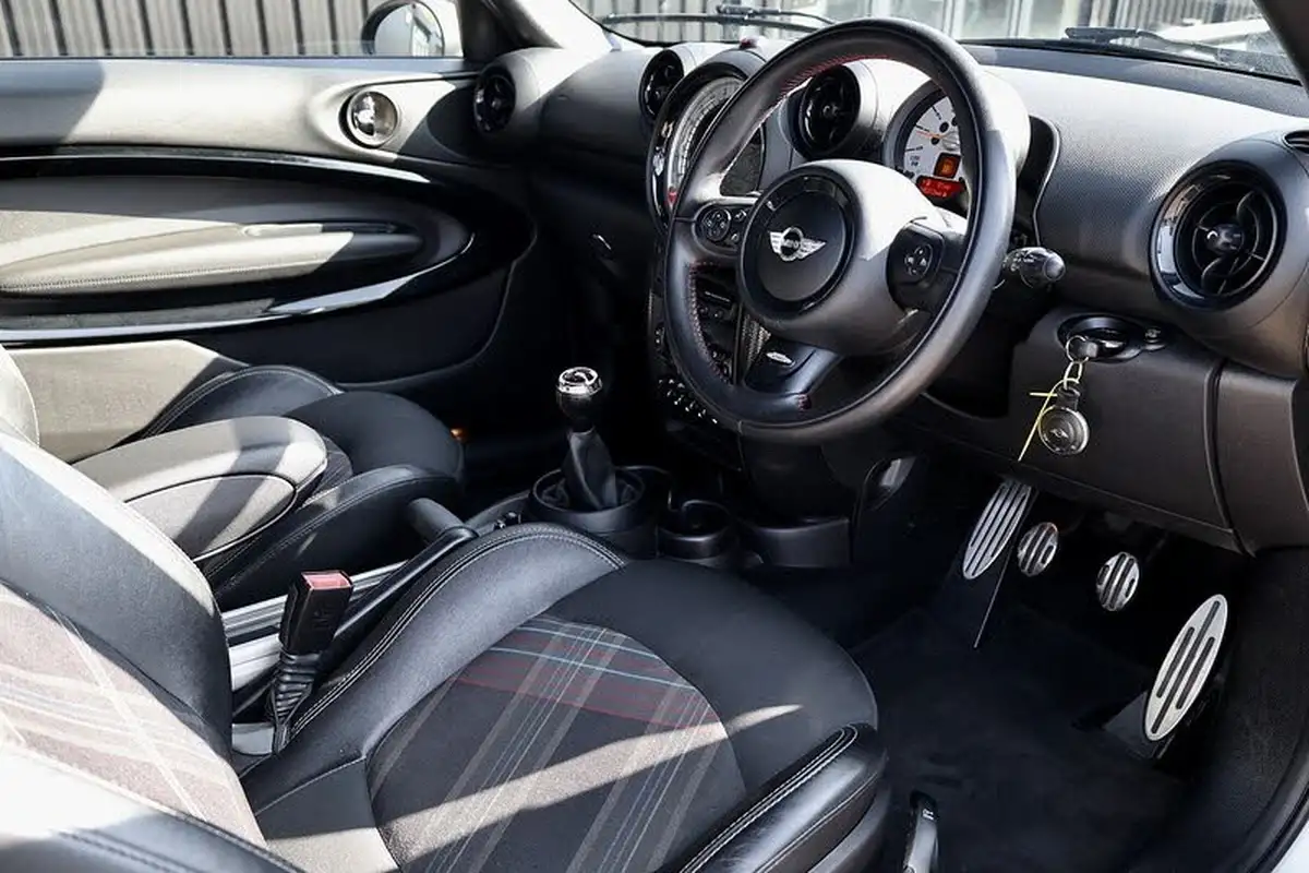 2014-mini-paceman-16-cooper-s-big-6