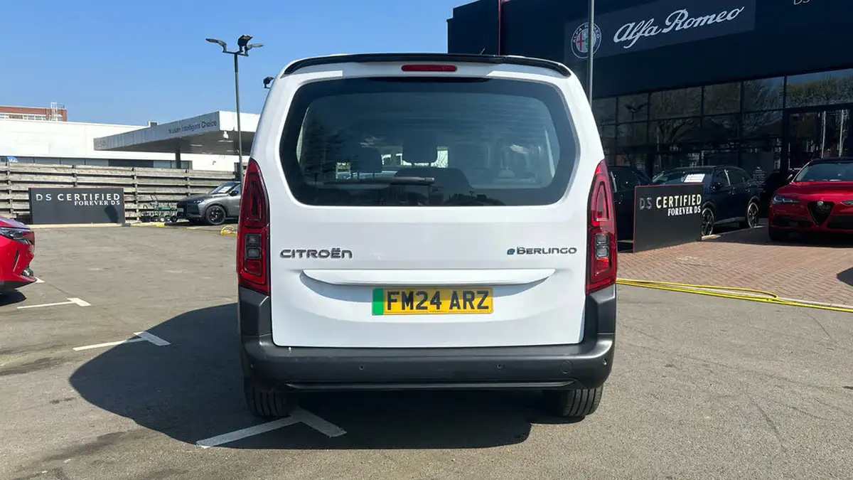 2024-citroen-berlingo-e-plus-m-size-big-8