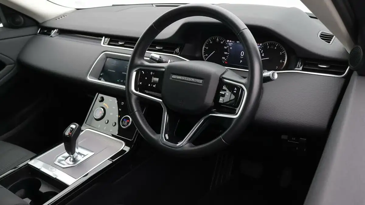 2021-land-rover-range-rover-evoque-20-p200-big-9