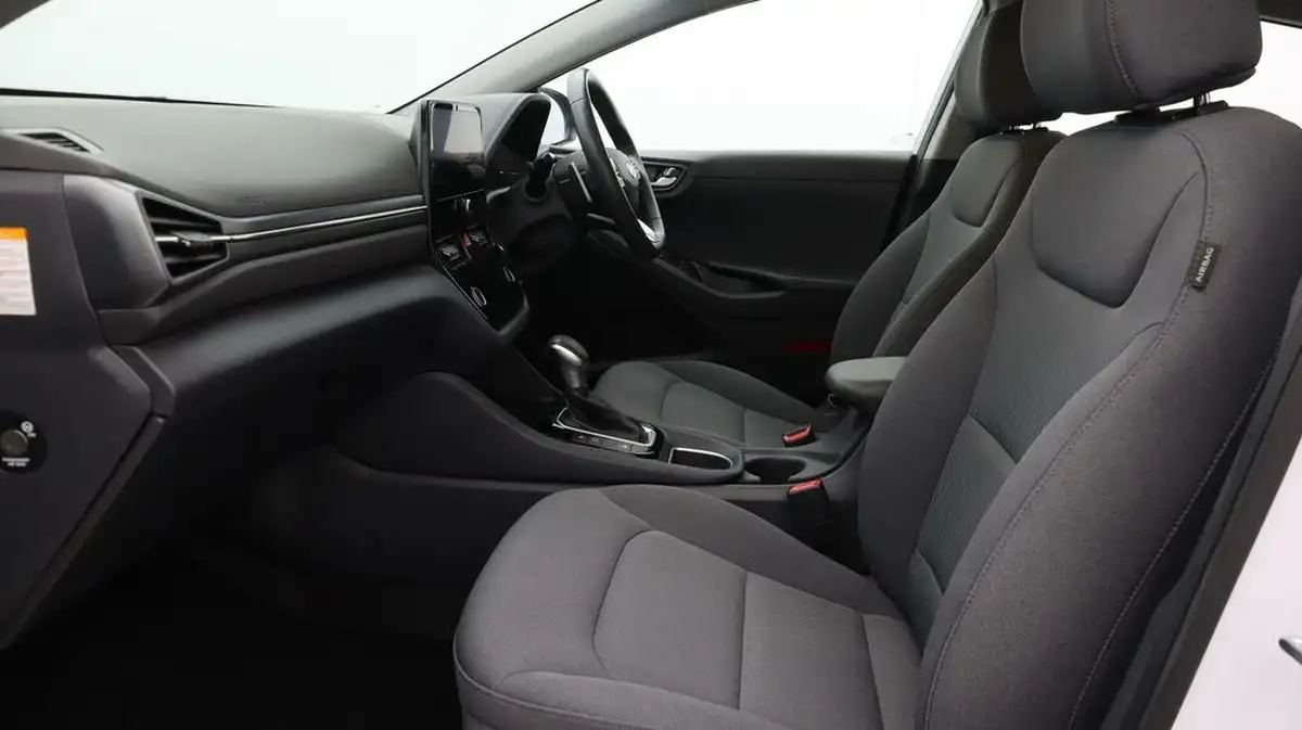 2021-hyundai-ioniq-16-gdi-premium-hybrid-big-14