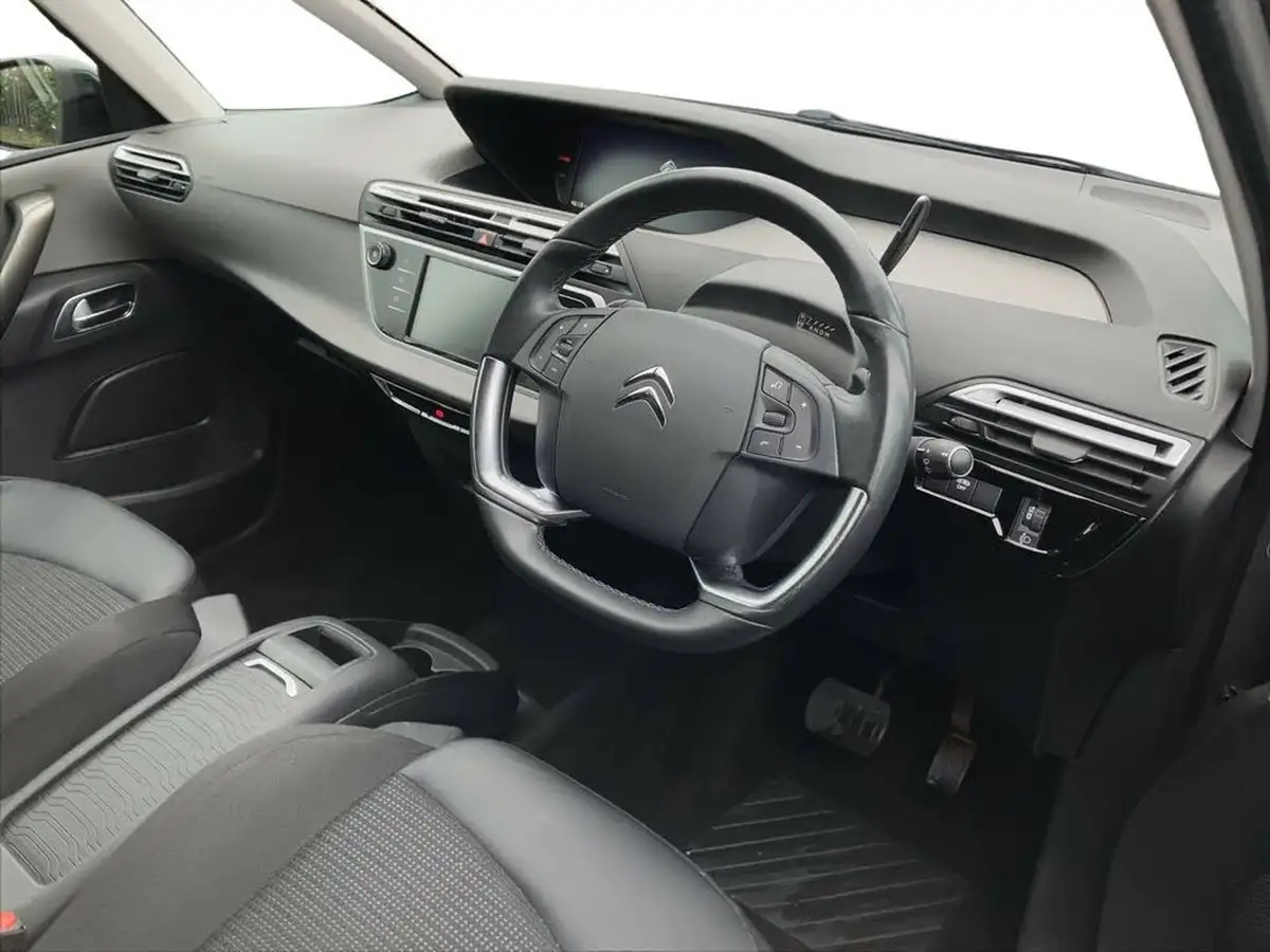 2021-citroen-grand-c4-spacetourer-12-puretech-sense-eat8-big-7