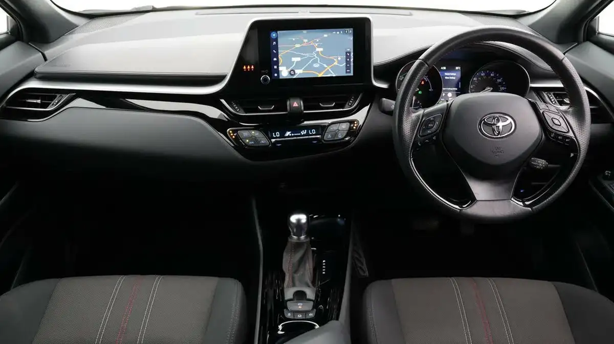 2022-toyota-c-hr-18-vvt-i-gr-sport-big-13
