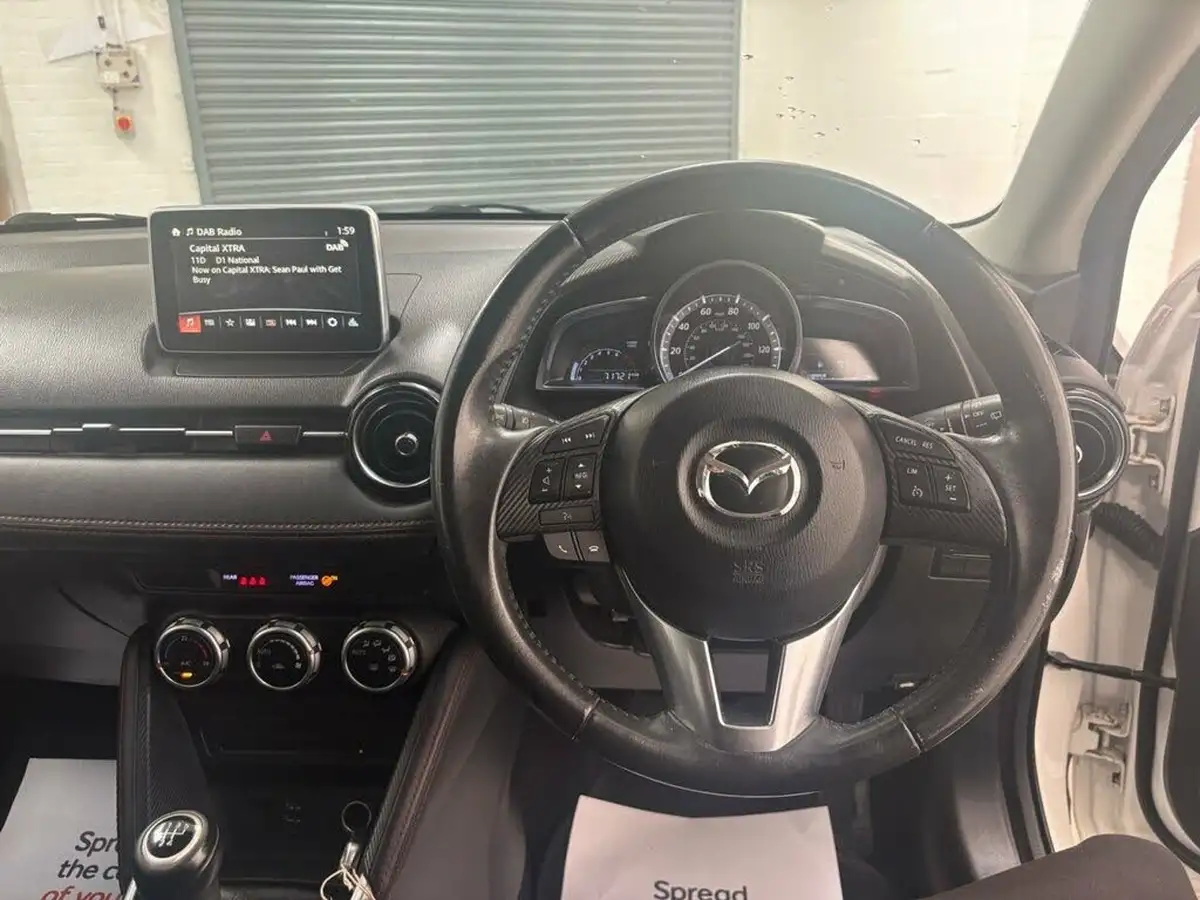 2016-mazda-mazda2-15-sport-big-11