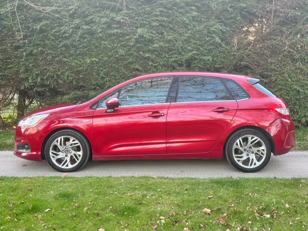 2013-citroen-c4-16e-hdi-exclusive-egs6-big-7
