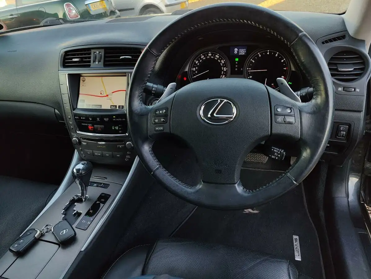 2009-lexus-is-250-25-se-i-saloon-4d-auto-big-23