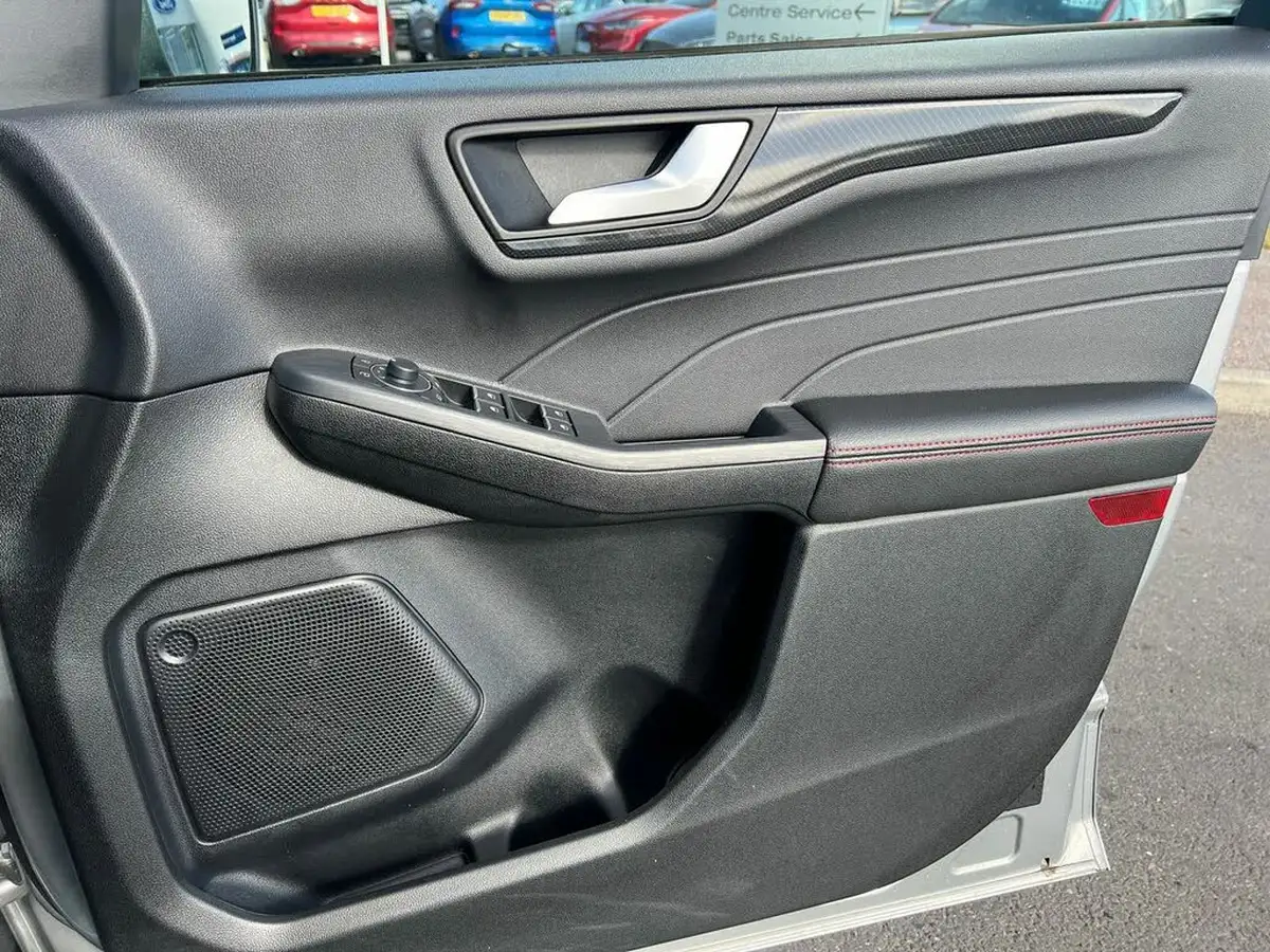 2024-ford-kuga-25t-st-line-x-edition-225ps-phev-big-34