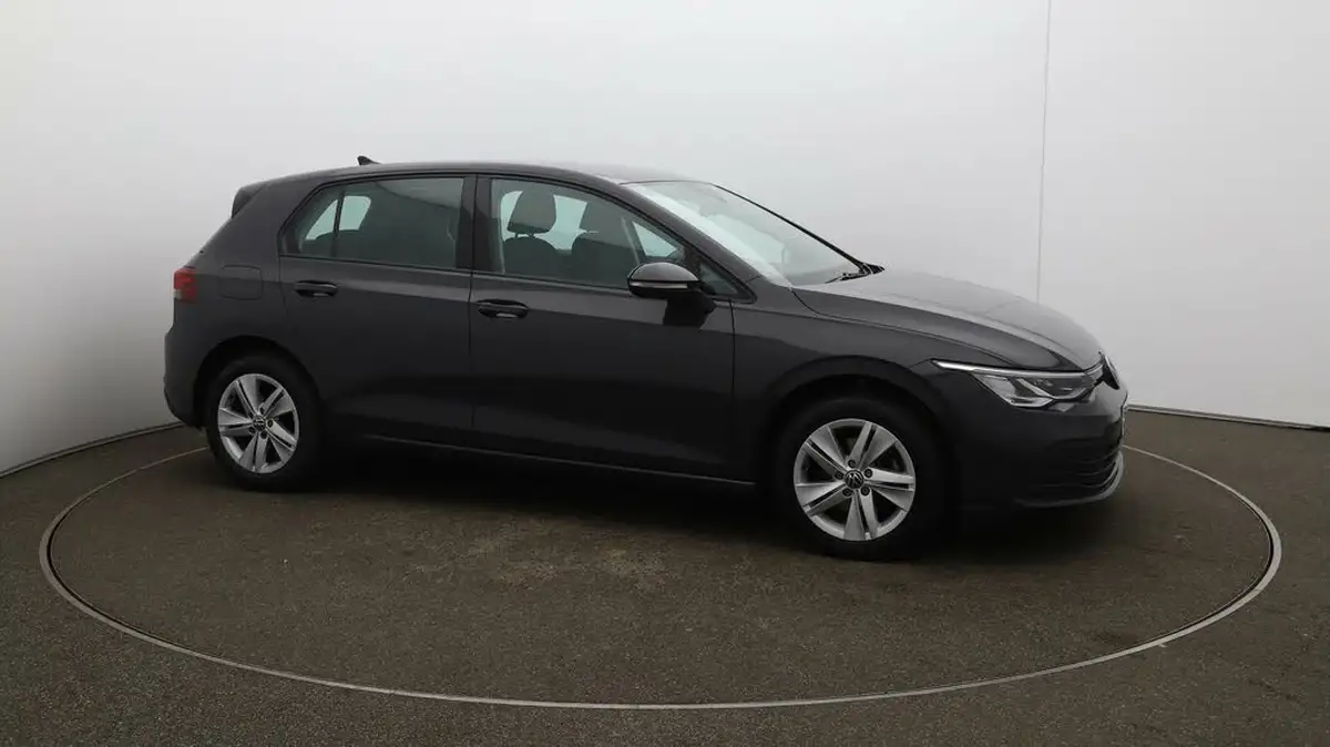 2022-volkswagen-golf-15-tsi-life-130ps-hatchback-big-37