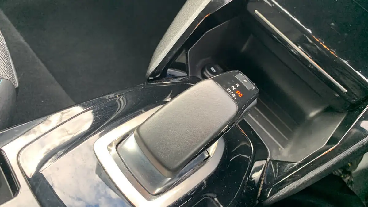 2021-peugeot-208-e-allure-premium-50kwh-big-19