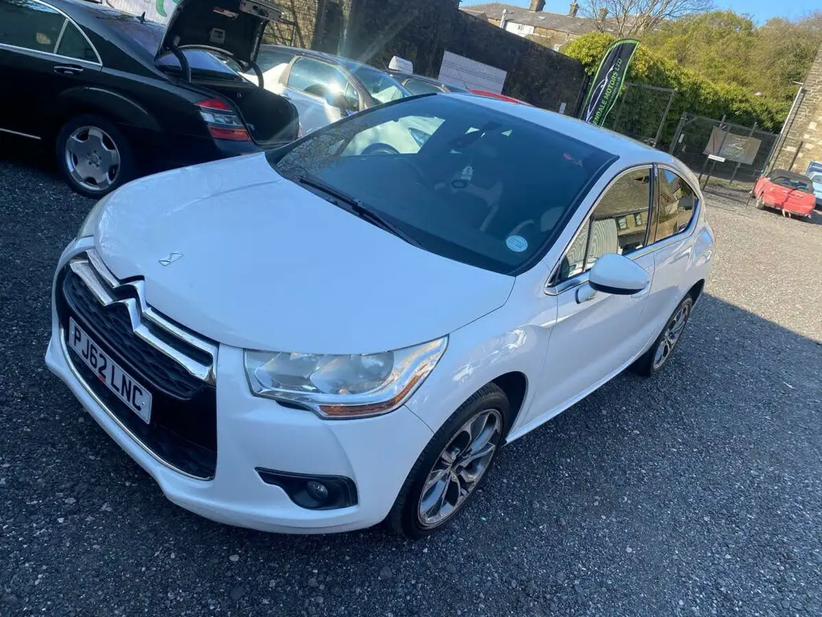 2012-citroen-ds4-16td-dstyle-16hdi-110ps-big-1