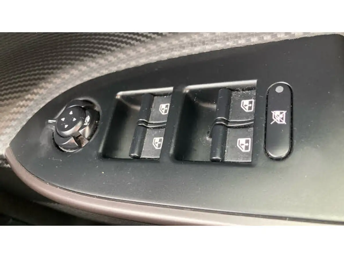 2016-alfa-romeo-giulietta-14-tb-multiair-speciale-big-31