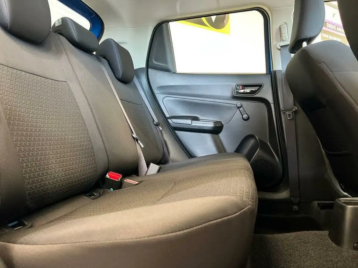 2018-suzuki-swift-10-boosterjet-sz-t-111ps-big-13