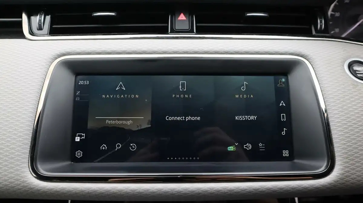 2021-land-rover-range-rover-evoque-15-p300e-r-dynamic-s-big-11