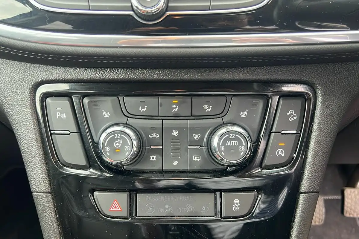2018-vauxhall-mokka-x-14i-16v-turbo-elite-nav-140ps-4x4-ss-1364cc-big-14