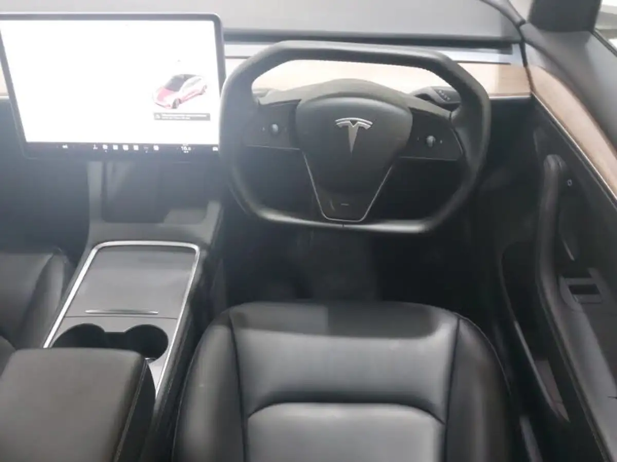 2021-tesla-model-3-e-long-range-awd-big-6