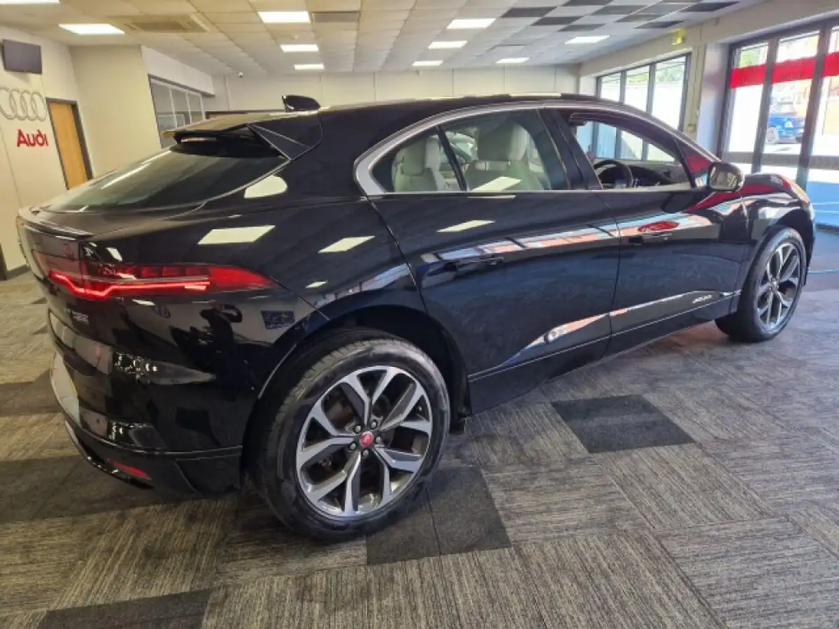 2019-jaguar-i-pace-ev400-se-big-1