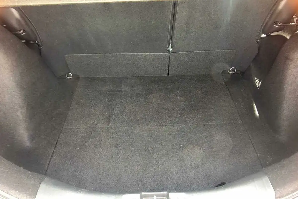 2018-honda-jazz-13-i-vtec-se-cvt-big-20