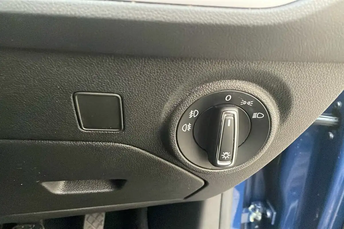 2018-seat-leon-10-tsi-se-technology-hatchback-big-24