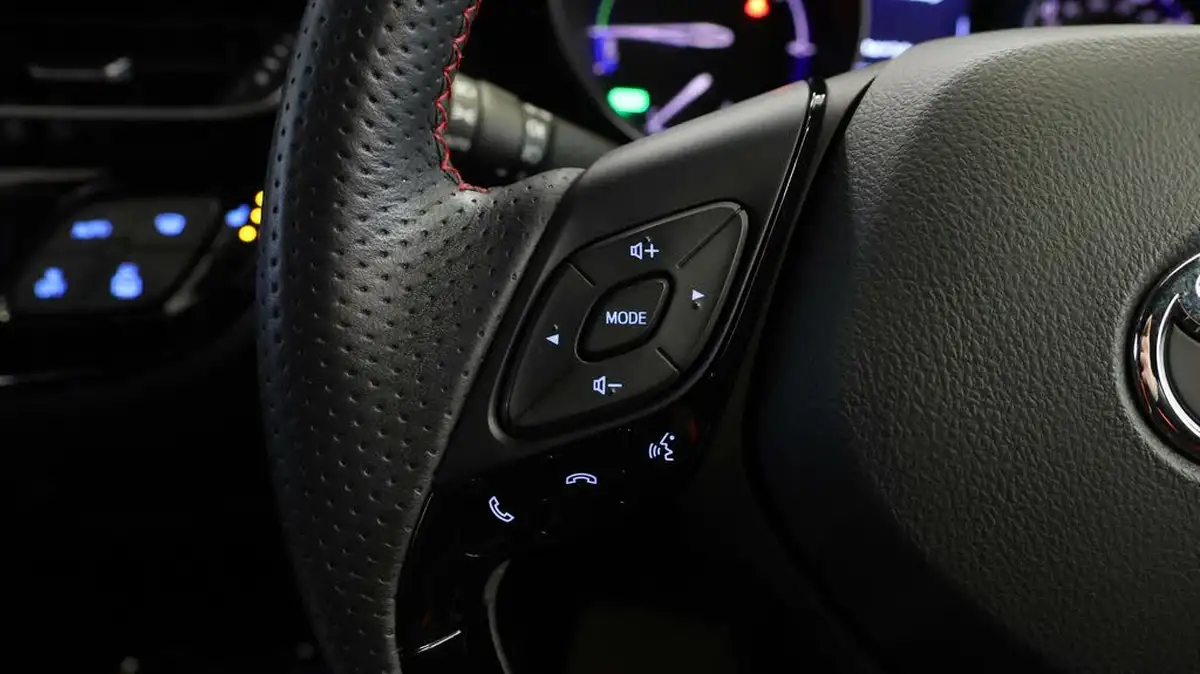 2023-toyota-c-hr-18-vvt-i-gr-sport-big-21