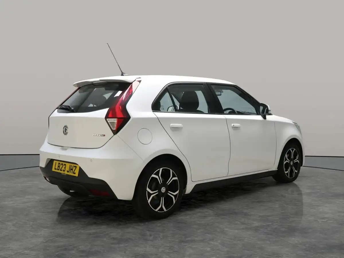 2023-mg-mg3-15-vti-tech-exclusive-nav-big-11
