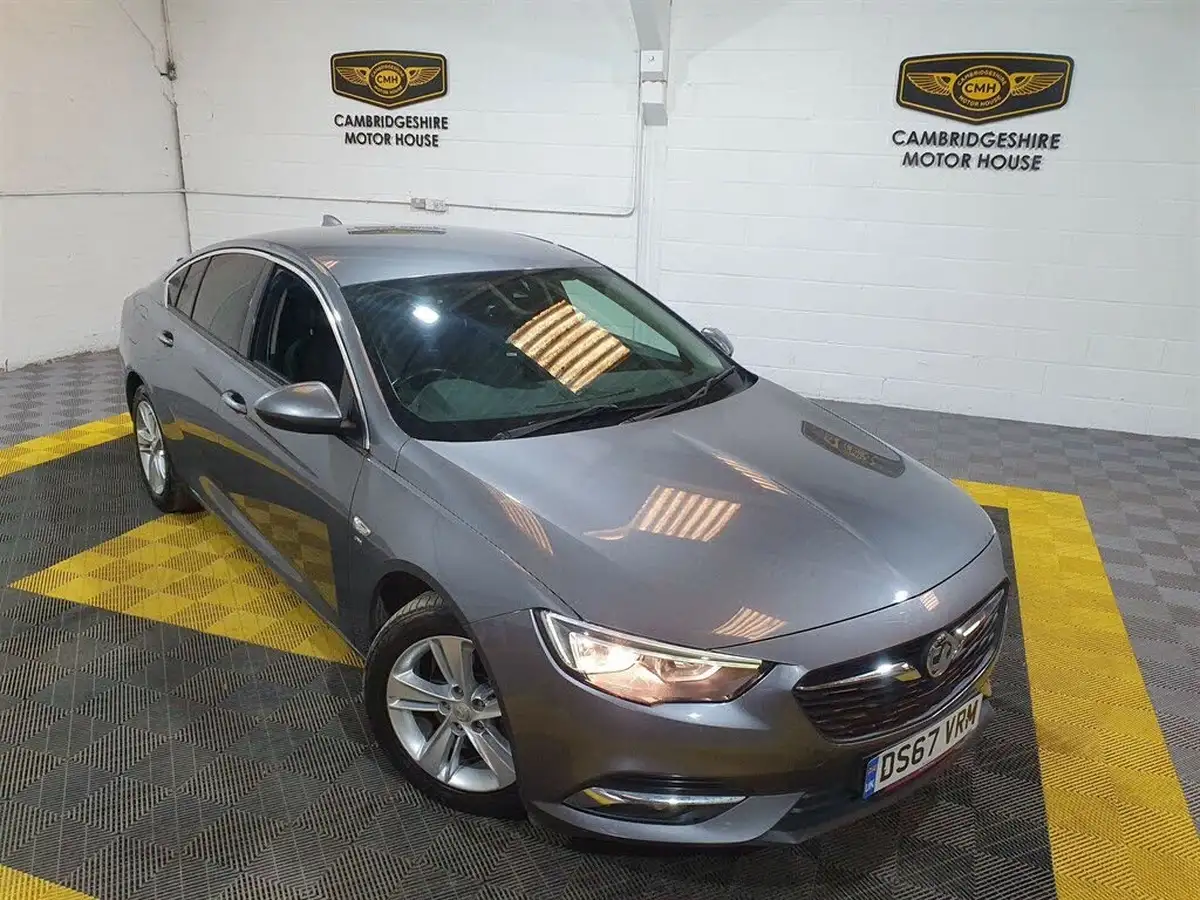 2017-vauxhall-insignia-grand-sport-16td-sri-nav-136ps-ecotec-big-13