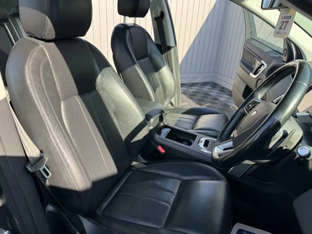 2015-land-rover-discovery-sport-22td-hse-awd-auto-big-33