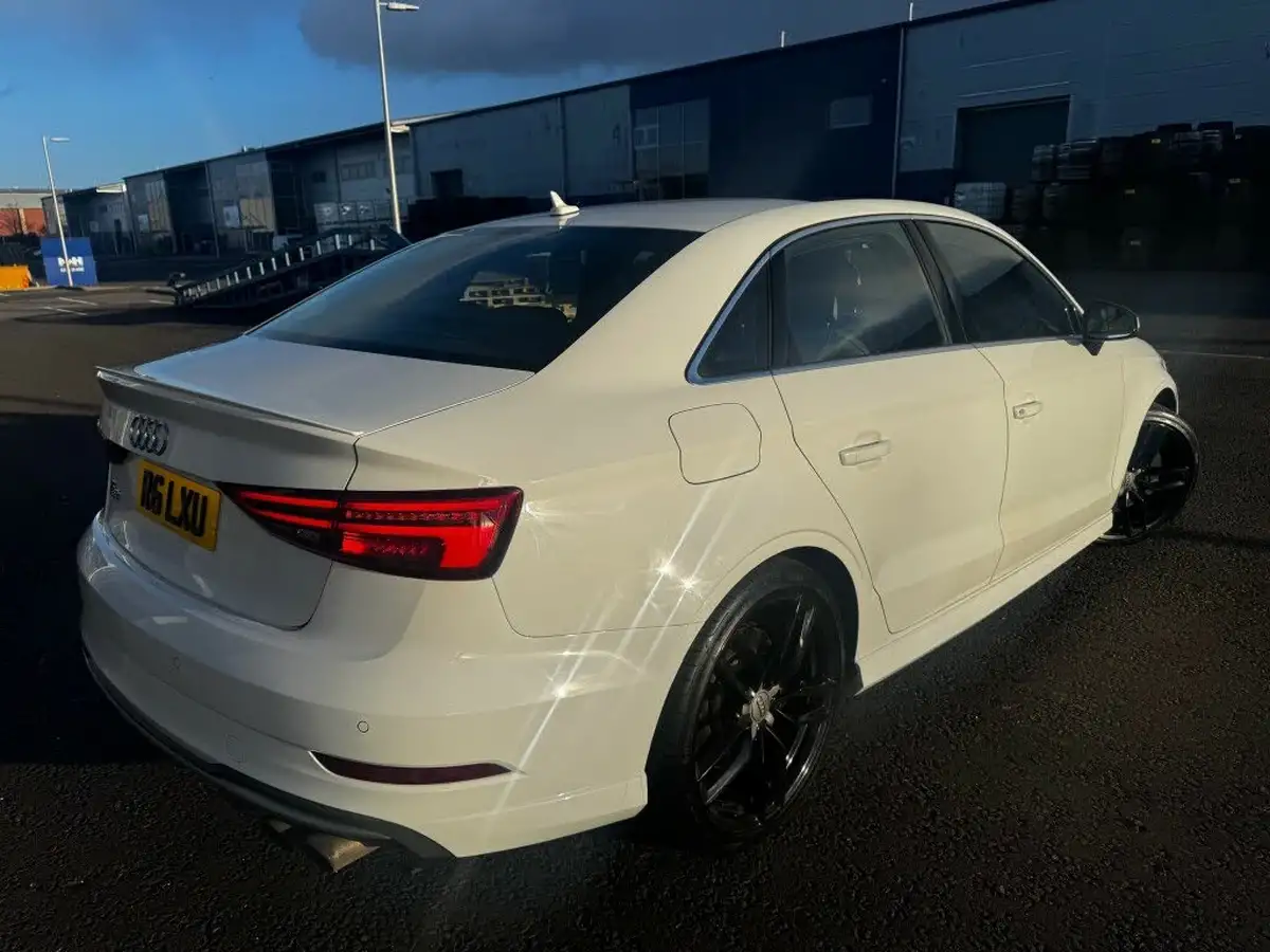 2017-audi-s3-20-tfsi-quattro-saloon-4d-s-tronic-big-8