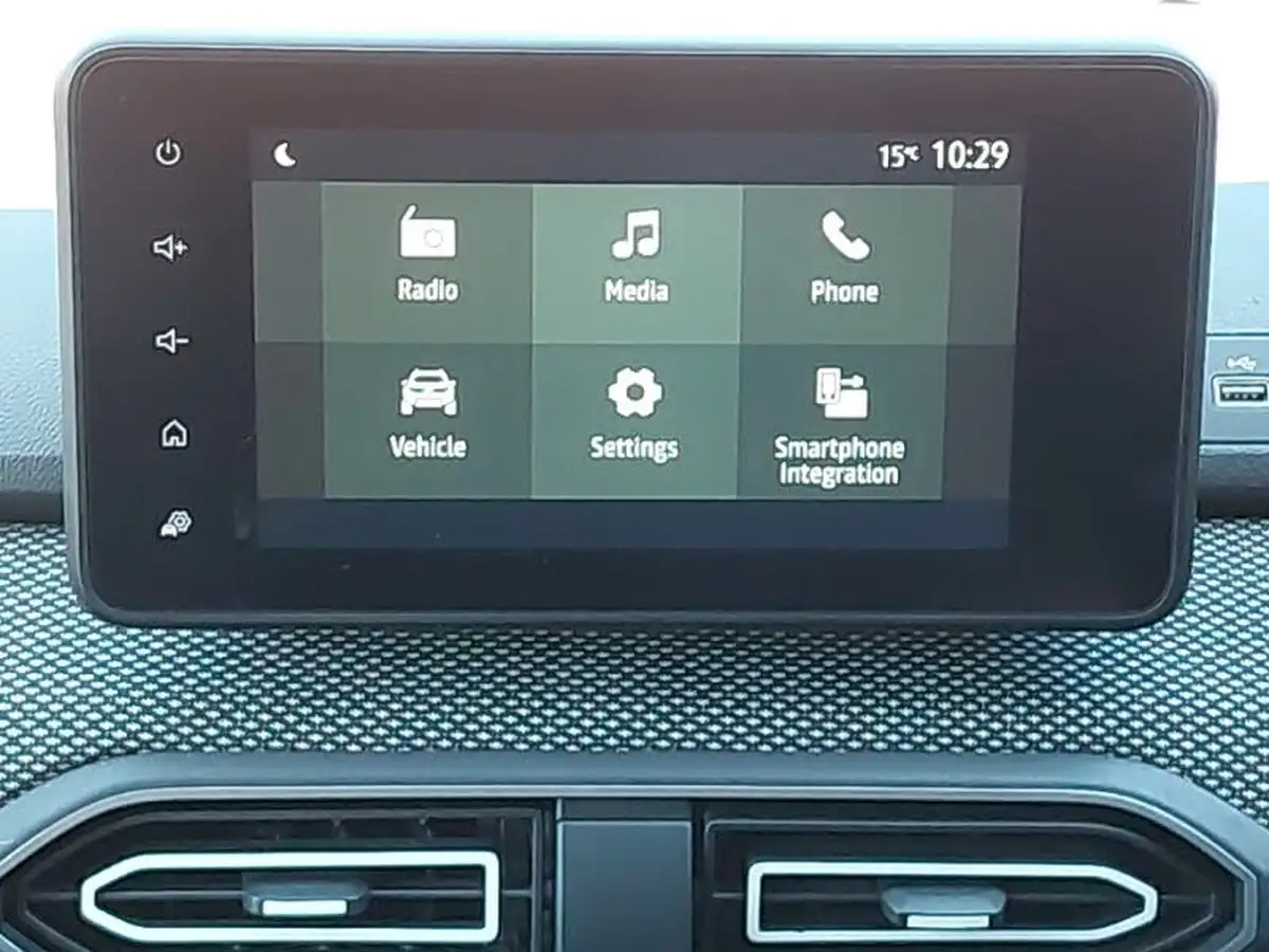2023-dacia-sandero-10-tce-expression-90bhp-big-10