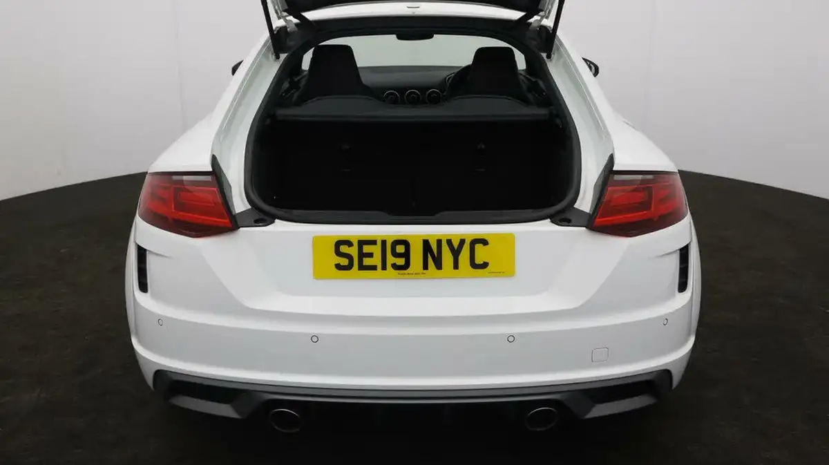 2019-audi-tt-coupe-20-40-tfsi-s-line-big-16