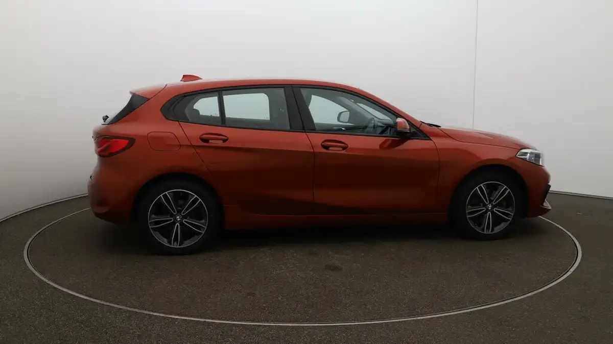 2020-bmw-1-series-15td-116d-sport-big-8
