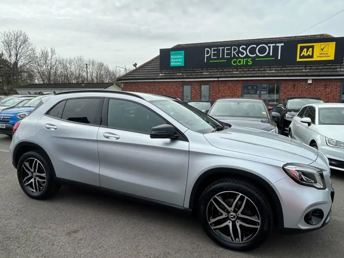 2019-mercedes-benz-gla-class-16-gla-180-urban-edition-ss-big-1