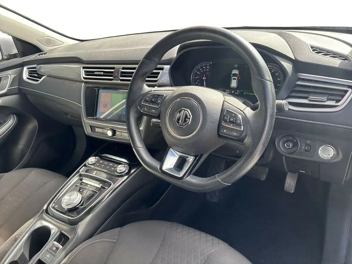 2021-mg-mg5-e-excite-ev-big-14