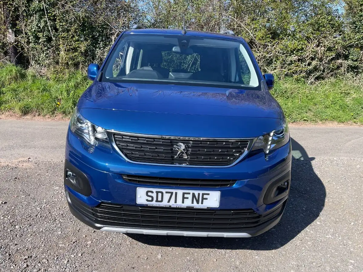 2021-peugeot-rifter-big-17