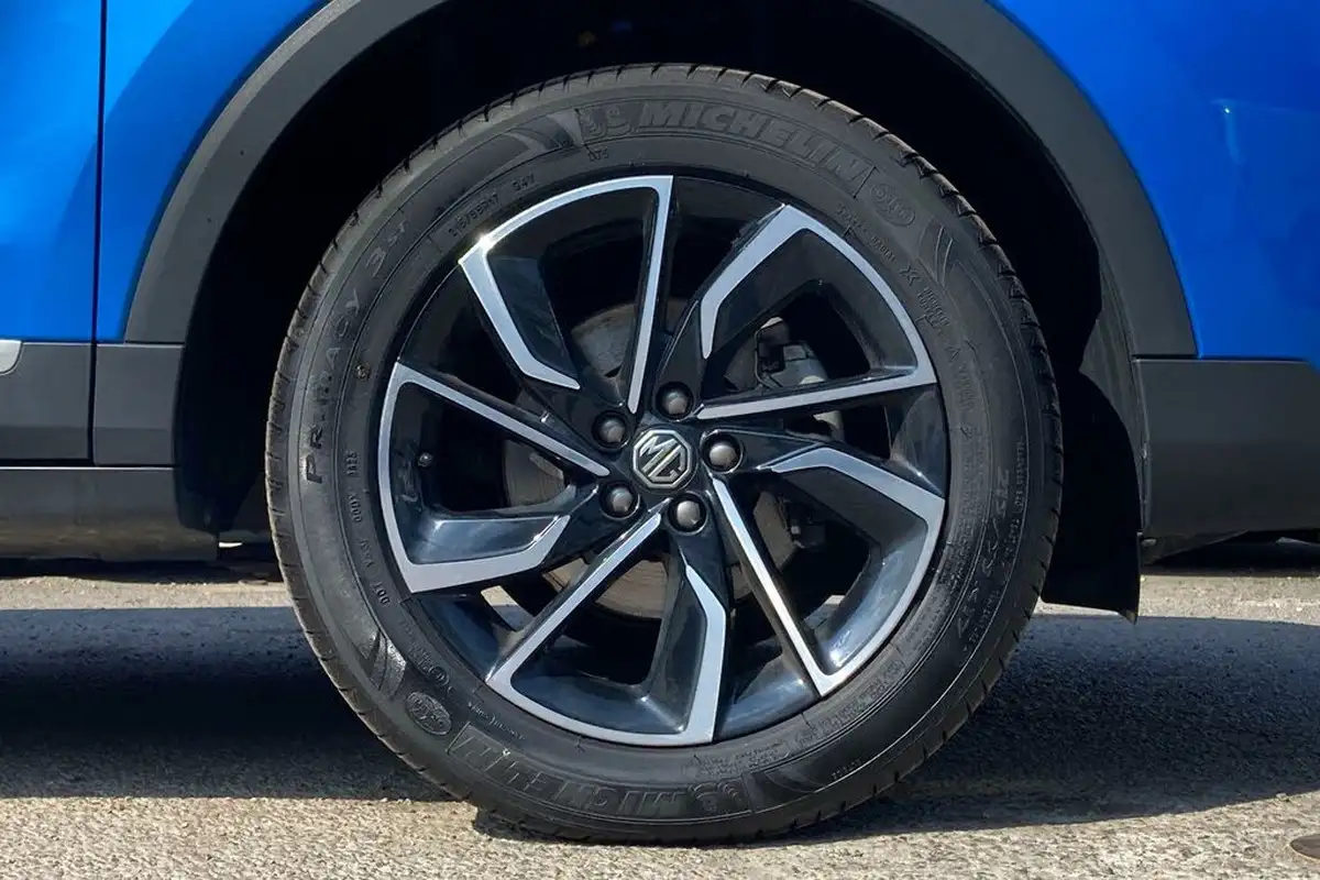 2023-mg-zs-suv-10t-gdi-exclusive-big-24