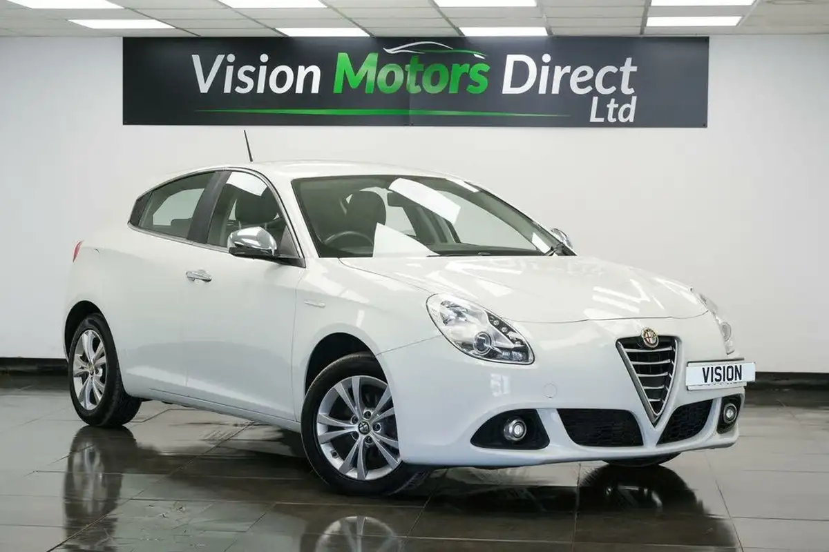 2014-alfa-romeo-giulietta-14-distinctive-120bhp-big-0