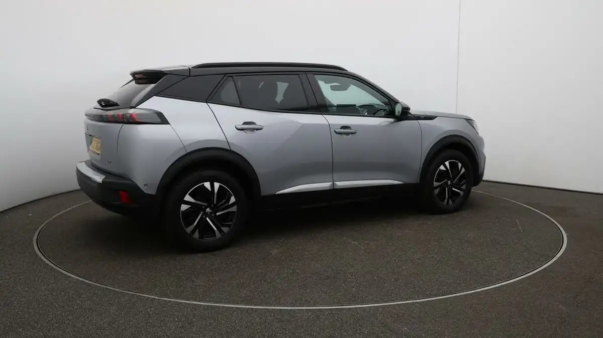 2021-peugeot-2008-suv-e-gt-big-46